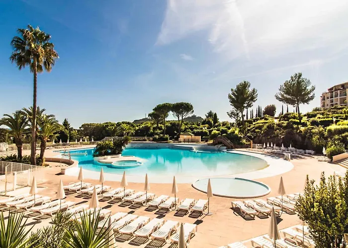 Appartement Premium - Vue Mer -Jardin Cloture -Terrasse -Parking - Piscine Chauffee Du 04 Avril Au 01 Novembre- Saint Raphael Saint-Raphaël