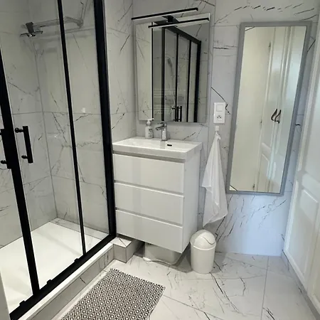 Premium Genius - Separee -vue -jardin Cloture -terrasse -parking - Piscine Chauffee Du 04 Avril Au 01 Novembre- Raphael דירה *