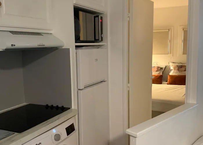 Apartament Appartement Premium - Vue Mer -Jardin Cloture -Terrasse -Parking - Piscine Chauffee Du 04 Avril Au 01 Novembre- Saint Raphael *