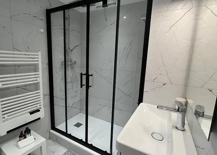 Apartament Appartement Premium - Vue Mer -Jardin Cloture -Terrasse -Parking - Piscine Chauffee Du 04 Avril Au 01 Novembre- Saint Raphael *