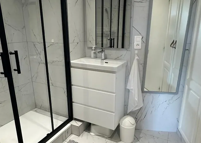 Appartement Premium - Vue Mer -Jardin Cloture -Terrasse -Parking - Piscine Chauffee Du 04 Avril Au 01 Novembre- Saint Raphael Apartament *