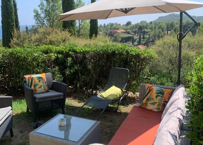 Apartament Appartement Premium - Vue Mer -Jardin Cloture -Terrasse -Parking - Piscine Chauffee Du 04 Avril Au 01 Novembre- Saint Raphael *