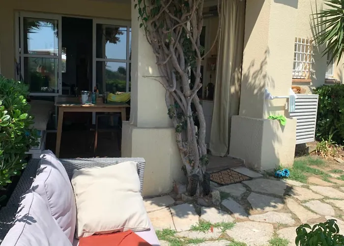 Appartement Premium - Vue Mer -Jardin Cloture -Terrasse -Parking - Piscine Chauffee Du 04 Avril Au 01 Novembre- Saint Raphael * Saint-Raphaël