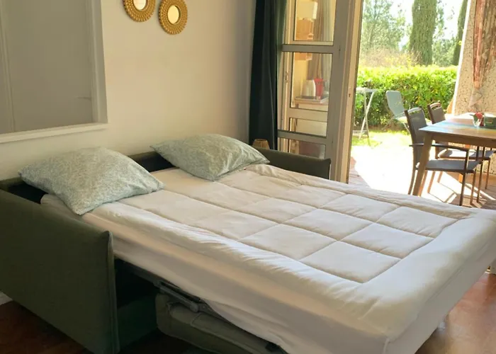 Apartament Appartement Premium - Vue Mer -Jardin Cloture -Terrasse -Parking - Piscine Chauffee Du 04 Avril Au 01 Novembre- Saint Raphael Saint-Raphaël