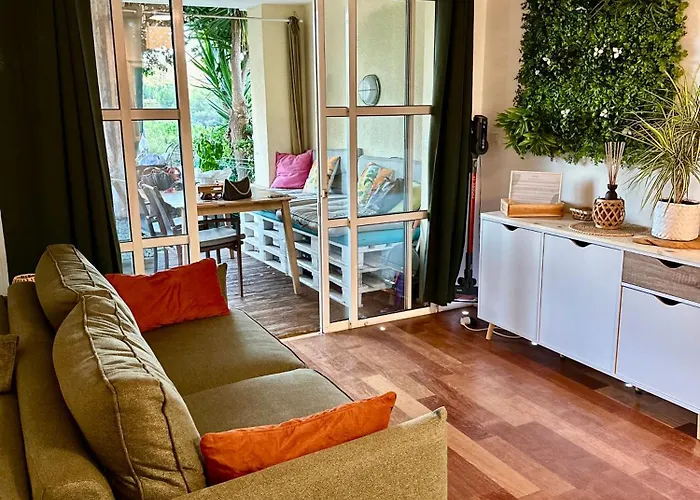 Appartement Premium - Vue Mer -Jardin Cloture -Terrasse -Parking - Piscine Chauffee Du 04 Avril Au 01 Novembre- Saint Raphael