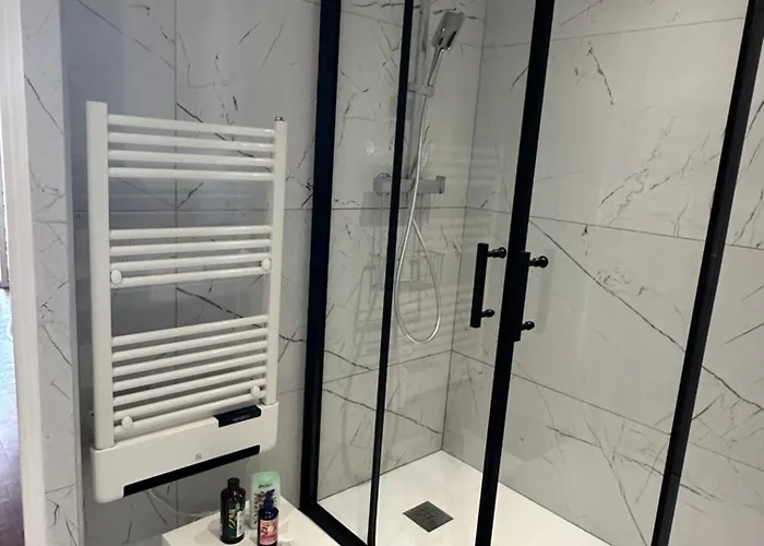 Appartement Premium - Vue Mer -Jardin Cloture -Terrasse -Parking - Piscine Chauffee Du 04 Avril Au 01 Novembre- Saint Raphael Appartement